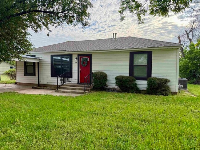property at 404 N W Ave
