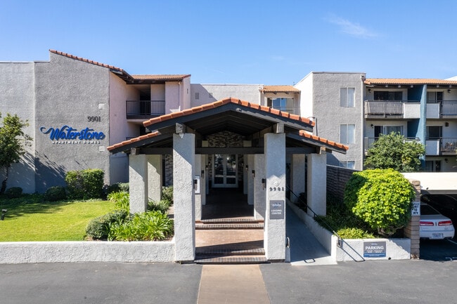 Waterstone in Chatsworth, CA - Foto de edificio - Building Photo