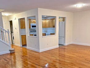 629 Danbury Rd in Ridgefield, CT - Building Photo - Building Photo