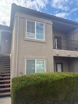 4200 E Commerce Way in Sacramento, CA - Building Photo