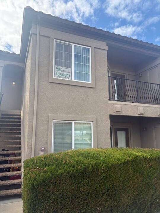 4200 E Commerce Way in Sacramento, CA - Building Photo