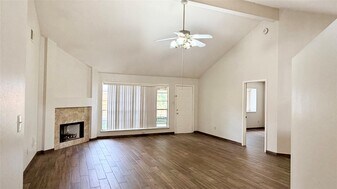 16914 Summer Dawn Pl in Houston, TX - Building Photo