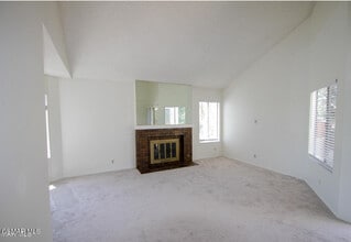 1760 Sinaloa Rd in Simi Valley, CA - Building Photo - Building Photo