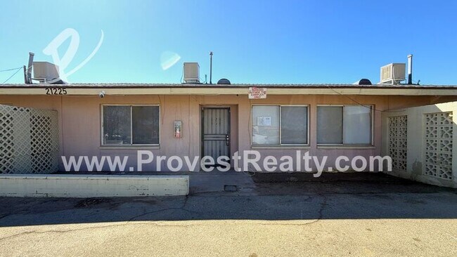 21225 Wigwam Rd in Apple Valley, CA - Building Photo - Building Photo