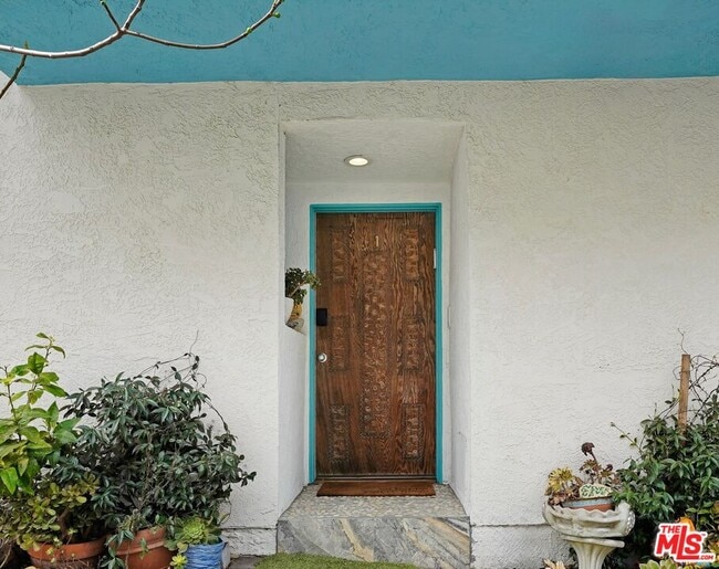 29231 Heathercliff Rd in Malibu, CA - Building Photo - Building Photo