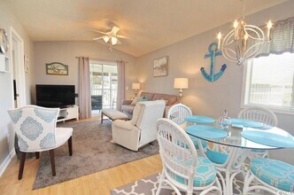 208 Landing Rd in North Myrtle Beach, SC - Building Photo - Building Photo