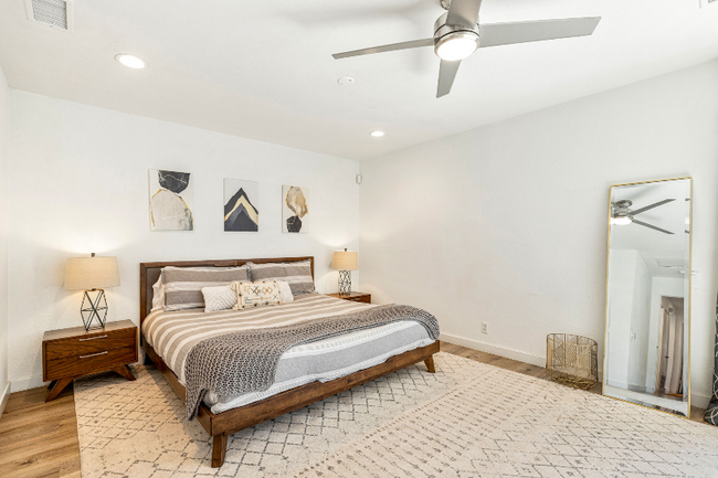 2950 N Bahada Rd in Palm Springs, CA - Foto de edificio - Building Photo