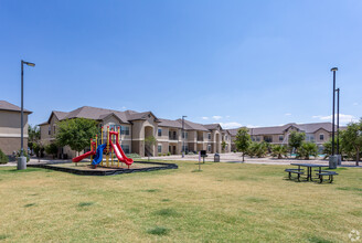 Sorrento Villas in Hobbs, NM - Building Photo - Building Photo