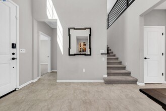 2859 Wylin Blvd in Lathrop, CA - Foto de edificio - Building Photo