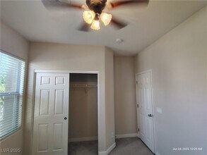 6729 Donside Ct in Las Vegas, NV - Building Photo - Building Photo