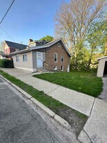 2714 Locust St in Beaver Falls, PA - Building Photo