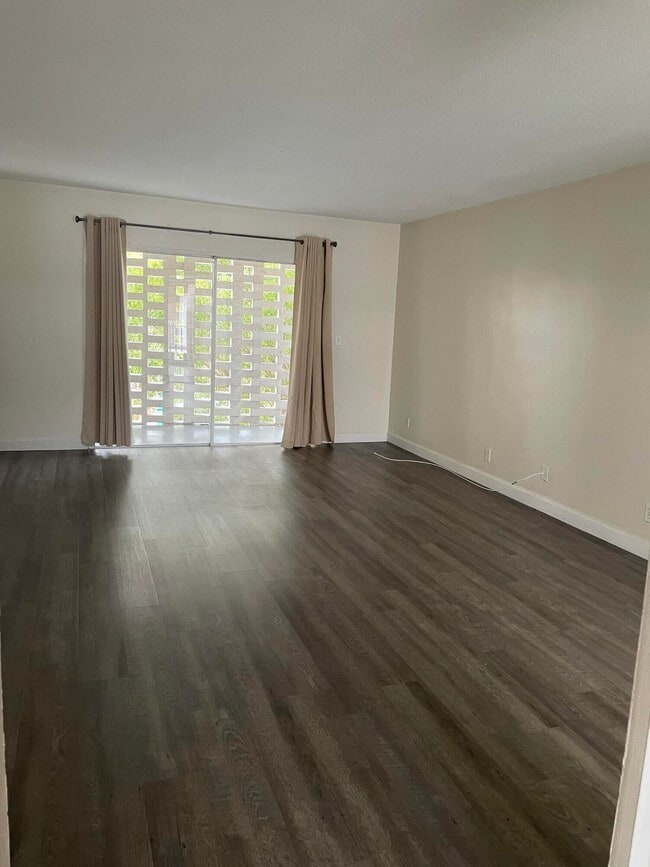 property at 1500 Crescent Cir