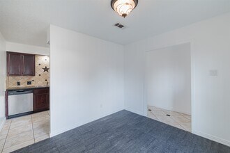 1615 Junker St in Rosenberg, TX - Building Photo - Building Photo