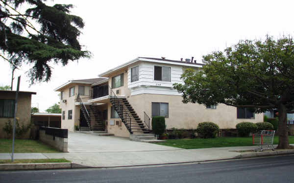 248 S 7th St in Montebello, CA - Building Photo