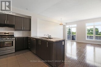 68 Nutting Crescent in Ottawa, ON - Building Photo - Building Photo