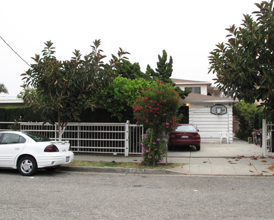 12640 Menlo Ave in Hawthorne, CA - Building Photo