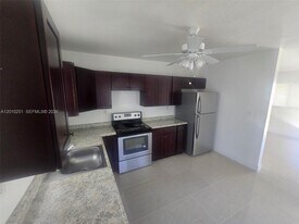 1149 NW 76th St in Miami, FL - Building Photo