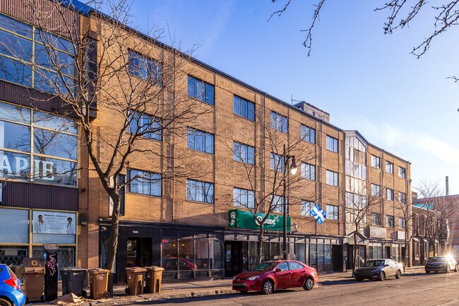 1970-1986 Sainte-Catherine Rue E in Montréal, QC - Building Photo - Building Photo