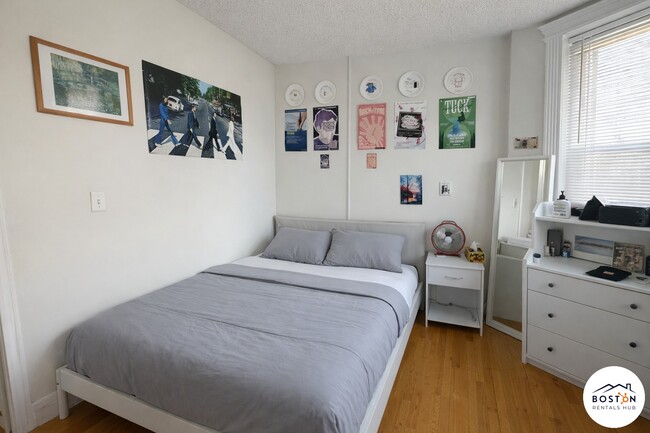 165 Hemenway St, Unit 17 in Boston, MA - Building Photo - Building Photo