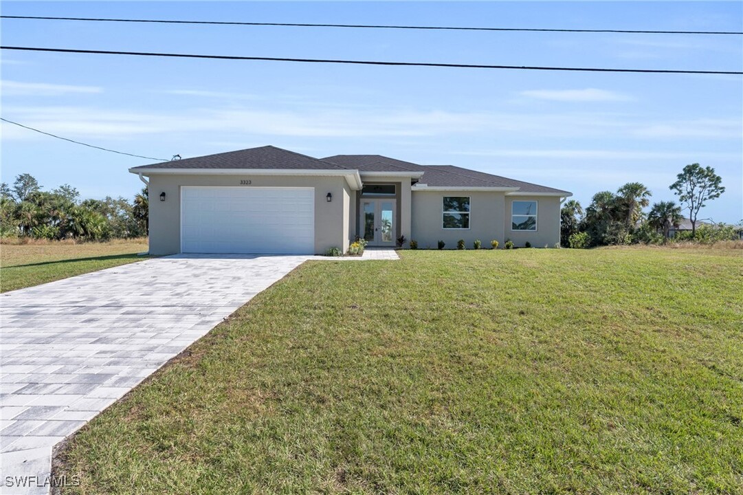 3836 NW 37th Ave in Cape Coral, FL - Building Photo