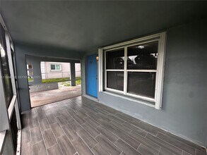 3761 NW 9th St in Fort Lauderdale, FL - Building Photo - Building Photo