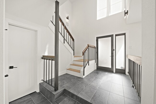 5854 Valley Forge Dr