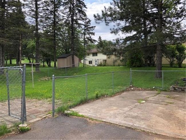 116 E Niagara St in Duluth, MN - Foto de edificio - Building Photo