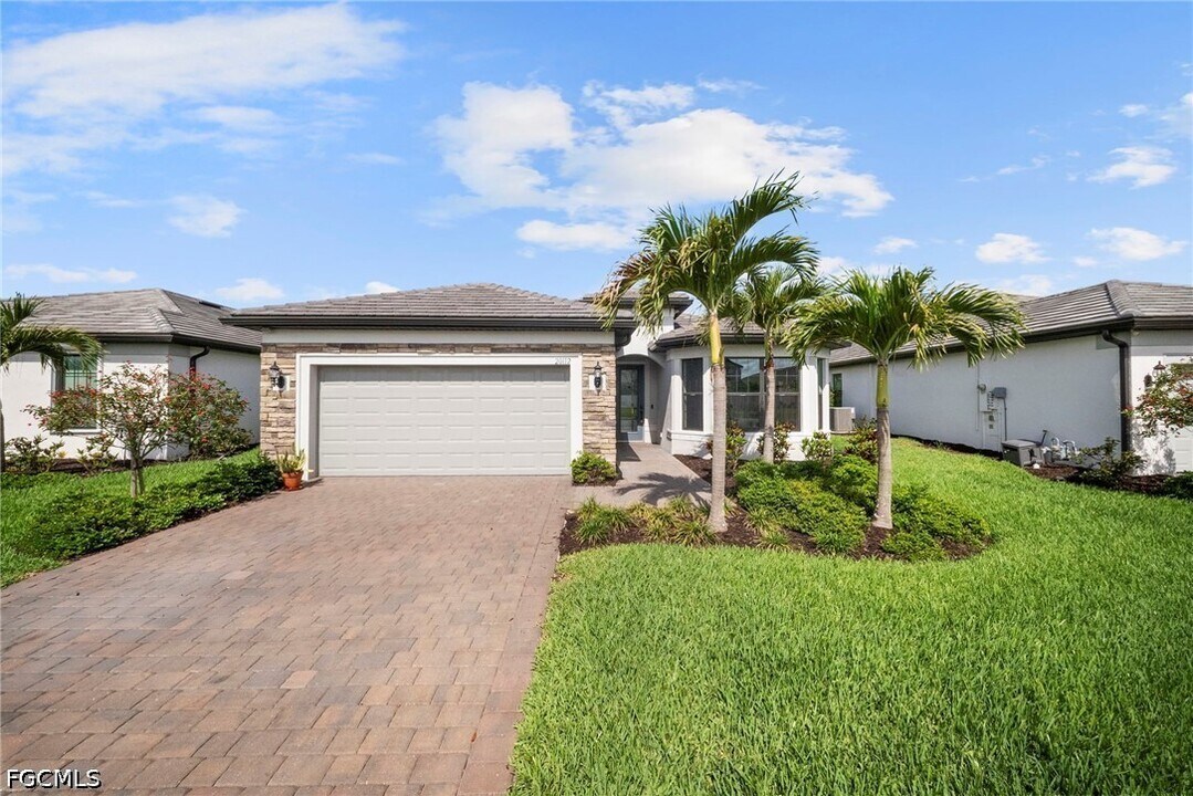 20112 KIngmont Dr in Estero, FL - Building Photo
