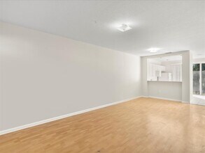 767 NW 42nd Ave in Plantation, FL - Foto de edificio - Building Photo