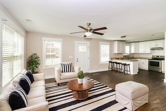 508 Grover St in Gastonia, NC - Foto de edificio - Building Photo