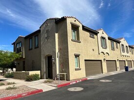 155 N Lakeview Blvd in Chandler, AZ - Building Photo