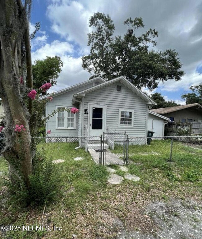 property at 3617 Smithfield St