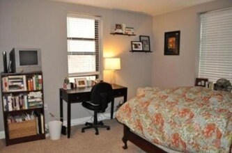 28 Symphony Rd, Unit 79g-108 in Boston, MA - Foto de edificio - Building Photo