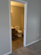 135 Meredith Cir in Gray, TN - Foto de edificio - Building Photo
