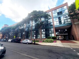 42 8th St in Boston, MA - Building Photo