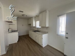 514 S Grevillea Ave in Inglewood, CA - Building Photo - Building Photo