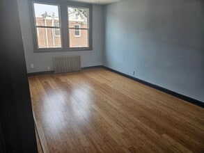 1436 67th Ave, Unit B in Philadelphia, PA - Foto de edificio - Building Photo