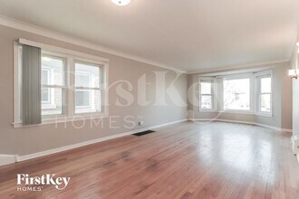 6531 S Kostner Ave in Chicago, IL - Building Photo - Building Photo