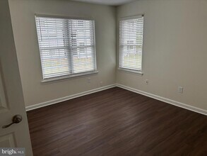 407 Diamond Dr in Newtown, PA - Building Photo - Building Photo