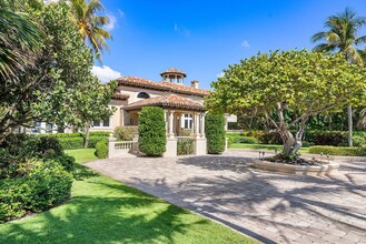 1880 S Ocean Blvd in Lantana, FL - Building Photo - Building Photo