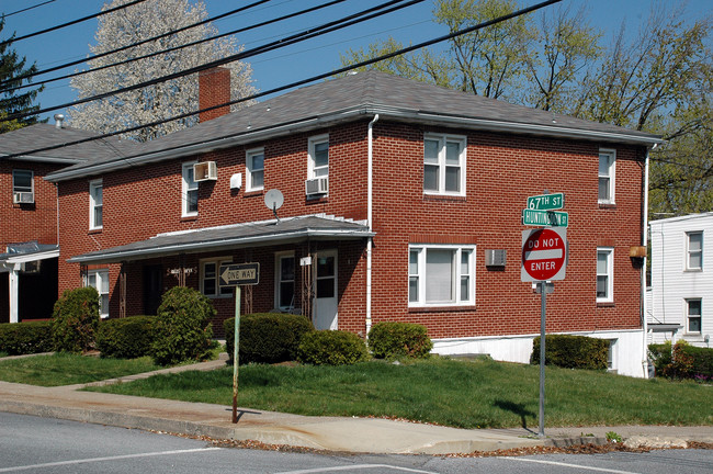 Ricci Apartments in Harrisburg, PA - Foto de edificio - Building Photo