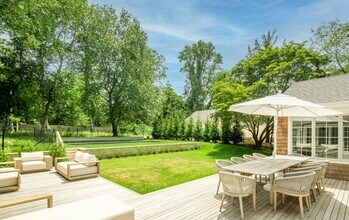 5 Dogwood Ave in Sag Harbor, NY - Building Photo - Building Photo