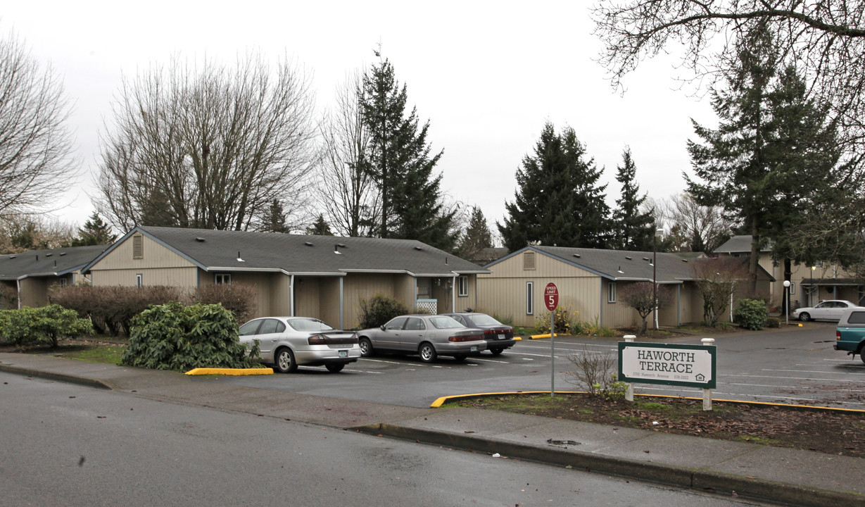 Haworth Terrace in Newberg, OR - Building Photo