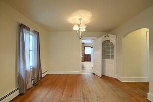 7297 Duval Ave in Gloucester, VA - Building Photo