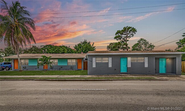 1720 NE 13th St-Unit -4 in Fort Lauderdale, FL - Building Photo - Building Photo