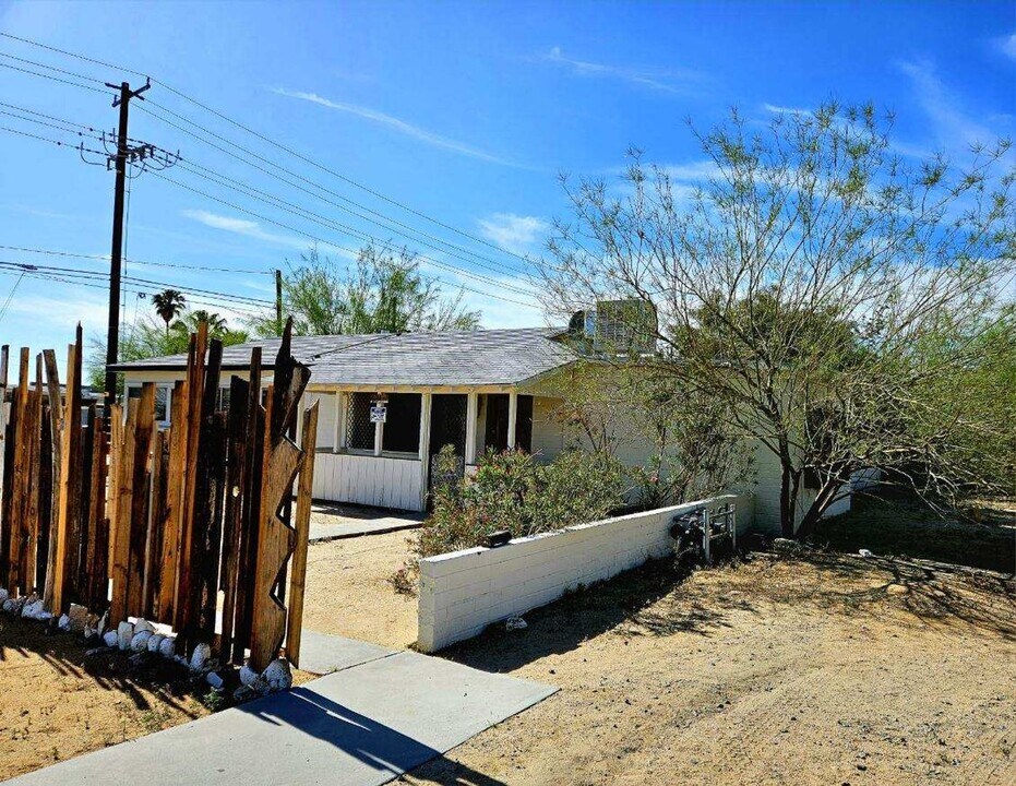 73675 Sunnyvale Dr-Unit -73675 Sunny Vale Dr in Twentynine Palms, CA - Building Photo
