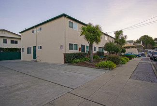 621 Wessex Way in Belmont, CA - Building Photo - Other