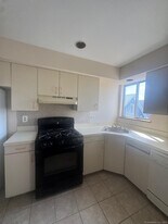 204 Wheeler Ave in Bridgeport, CT - Building Photo