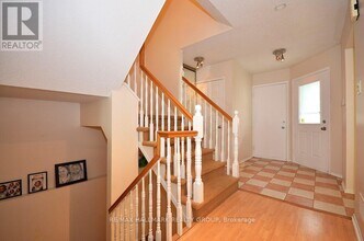 42 Saddle Crescent in Ottawa, ON - Building Photo - Building Photo