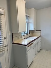 412 W Regent St, Unit 03 in Inglewood, CA - Building Photo - Building Photo